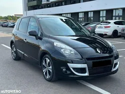 Culoarenegru Utilizat 2011 Renault Scénic III Privilege Monovolum | 3.999 EUR (Preț bun)