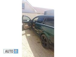 Verde Utilizat 2005 Opel Vectra Break | 3.500 EUR (Puțin scump)