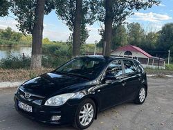 Culoarenegru Utilizat 2009 Hyundai i30 Classic | 3.350 EUR (Preț OK)