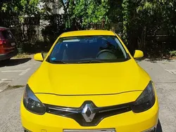 Culoaregalbeuriu Utilizat 2016 Renault Fluence Authentique Berlinǎ | 4.500 EUR (Preț bun)