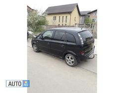 Negru Utilizat 2007 Opel Meriva Monovolum | 2.150 EUR (Puțin scump)