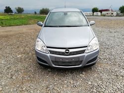 Gri Utilizat 2007 Opel Astra Hatchback | 2.650 EUR (Preț OK)