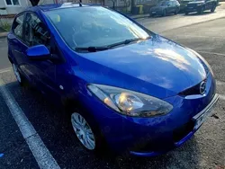Albastru Utilizat 2008 Mazda 2 Hatchback | 2.200 EUR