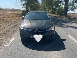 Utilizat 2015 Opel Astra Hatchback | 9.000 EUR (Scump)