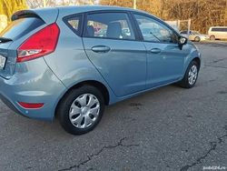 Utilizat 2010 Ford Fiesta Berlinǎ | 3.800 EUR (Preț OK)