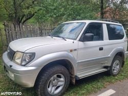 Culoarealb Utilizat 2002 Toyota Land Cruiser Executive Berlinǎ | 10.000 EUR (Scump)