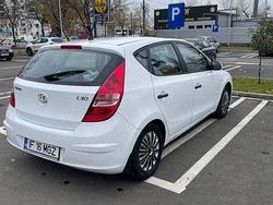Culoarealb Utilizat 2010 Hyundai i30 Classic Break | 2.400 EUR (Preț bun)