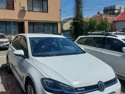 Alb Utilizat 2020 VW e-Golf Hatchback | 15.900 EUR
