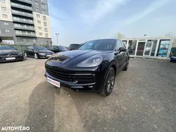 Negru Utilizat 2018 Porsche Cayenne SUV | 45.815 EUR (Preț bun)