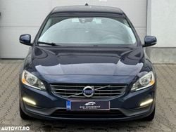 Gri Utilizat 2015 Volvo V60 Kinetic Break | 6.799 EUR (Super Preț)
