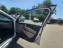 Utilizat 2005 VW Passat Berlinǎ | 2.500 EUR