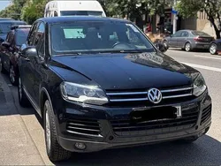 Negru Utilizat 2014 VW Touareg SUV | 14.500 EUR (Super Preț)