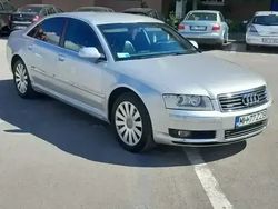 Argintiu Utilizat 2004 Audi A8 Berlinǎ | 2.500 EUR