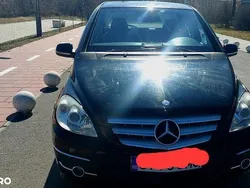 Negru Utilizat 2010 Mercedes B180 Monovolum | 3.300 EUR (Preț bun)
