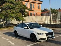 Utilizat 2012 Audi A4 Berlinǎ | 2.100 EUR