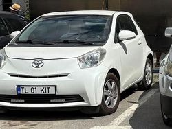 Culoarealb Utilizat 2009 Toyota iQ Hatchback | 3.500 EUR