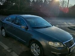 Gri Utilizat 2005 VW Passat Berlinǎ | 3.700 EUR (Scump)