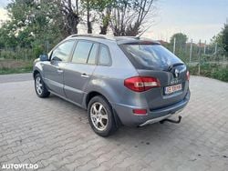 Culoarealbastru Utilizat 2009 Renault Koleos Bose Edition SUV | 4.350 EUR (Preț OK)