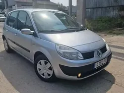Utilizat 2006 Renault Scénic II Monovolum | 1.450 EUR