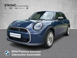Utilizat 2024 Mini Cooper Favoured Hatchback | 36.703 EUR