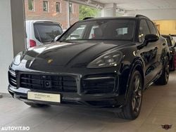 Culoarenegru Utilizat 2022 Porsche Cayenne S Platinum Edition SUV | 82.351 EUR