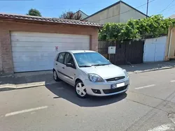 Gri Utilizat 2009 Ford Fiesta Hatchback | 3.650 EUR (Preț OK)