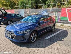 Culoarealbastru Utilizat 2017 Hyundai Elantra Berlinǎ | 11.000 EUR (Preț bun)