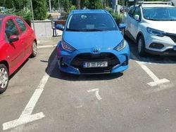 Albastru Utilizat 2021 Toyota Yaris Hybrid Plus Hatchback | 17.000 EUR (Preț bun)