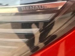 Rosu Utilizat 2021 Renault Captur SUV | 19.985 EUR