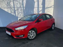 Rosu mediu normal Utilizat 2017 Ford Focus Trend | 9.699 EUR (Puțin scump)