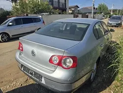 Utilizat 2009 VW Passat Berlinǎ | 2.400 EUR (Preț bun)