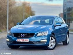 Culoarealbastru Utilizat 2015 Volvo V60 Momentum Break | 6.999 EUR (Preț bun)