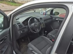 Utilizat 2014 VW Touran Monovolum | 8.200 EUR (Puțin scump)