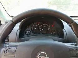 Gri Utilizat 2005 Opel Corsa Hatchback | 900 EUR