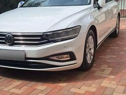Culoarealb Utilizat 2020 VW Passat Advance Berlinǎ | 16.650 EUR (Preț bun)