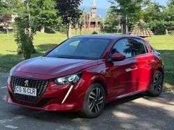 Rosu Utilizat 2021 Peugeot 208 Allure Hatchback | 12.300 EUR (Puțin scump)