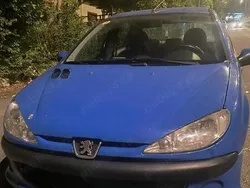 Utilizat 2006 Peugeot 206 Hatchback | 900 EUR (Preț bun)