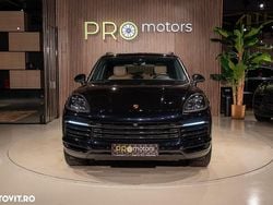 Culoarenegru Utilizat 2018 Porsche Cayenne SUV | 49.900 EUR (Super Preț)