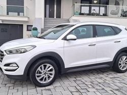 Culoarealb Utilizat 2016 Hyundai Tucson Intro Edition SUV | 10.370 EUR (Preț bun)
