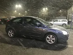 Gri Utilizat 2005 Ford Focus Berlinǎ | 1.800 EUR (Puțin scump)