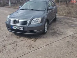 Utilizat 2005 Toyota Avensis Hatchback | 2.100 EUR (Preț bun)