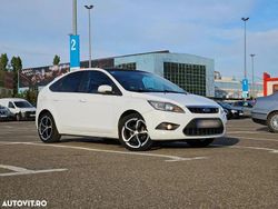 Culoarealb Utilizat 2010 Ford Focus Titanium Hatchback | 4.000 EUR (Scump)