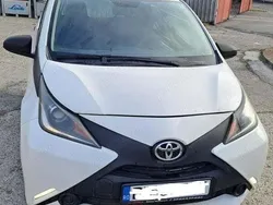 Alb Utilizat 2015 Toyota Aygo Hatchback | 7.500 EUR (Puțin scump)