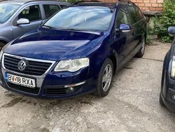 Albastru Utilizat 2009 VW Passat Highline Break | 2.600 EUR (Super Preț)