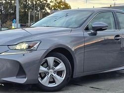 Culoaregri Utilizat 2017 Lexus IS300h Executive Line Berlinǎ | 16.500 EUR