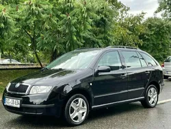 Negru Utilizat 2004 Skoda Fabia Break | 2.050 EUR
