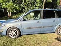 Utilizat 2005 Renault Grand Scénic II Monovolum | 2.600 EUR