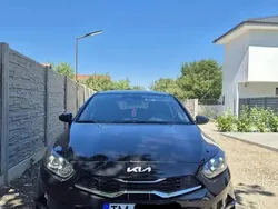 Negru Utilizat 2024 Kia Ceed 2 Hatchback | 22.000 EUR (Scump)