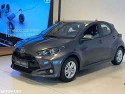 Gri Nouă 2025 Toyota Yaris Hybrid Active | 19.100 EUR