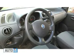 Albastru Utilizat 2006 Fiat Punto Hatchback | 2.990 EUR